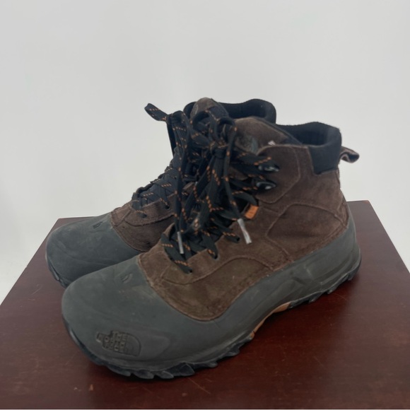 The North Face Snowfuse Mens Size 7.5 Black Outdoor Waterproof Winter Snow Boots